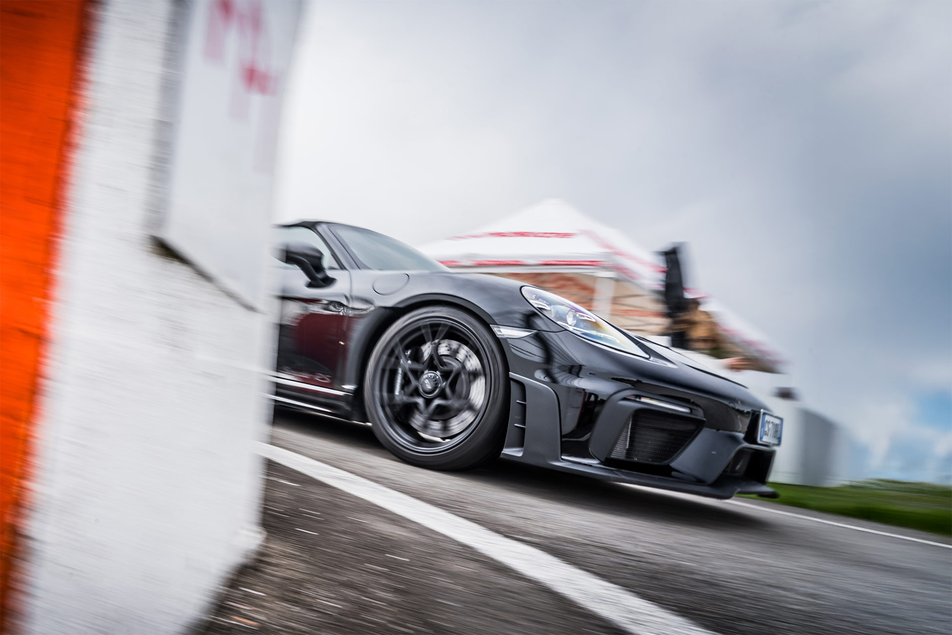 Auto in pista a Vairano